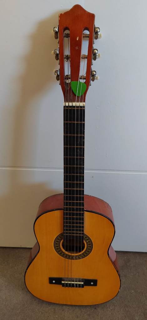 GUITAR ACOUSTIC 
