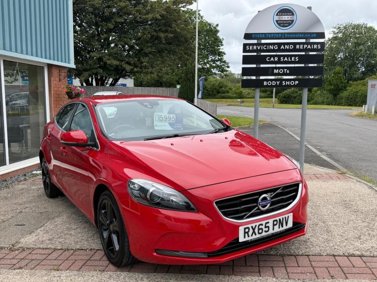 2016 Volvo V40 D2 [120] SE Lux 5dr HATCHBACK Diesel Manual