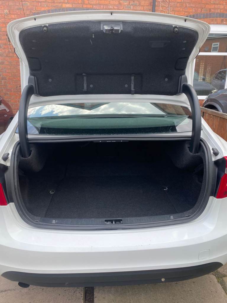 Volvo S60 D3 - White, Good Condition
