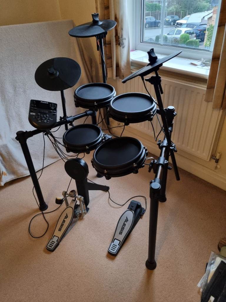 Drum kit - Alesis Nitro Mesh - Electronic.
