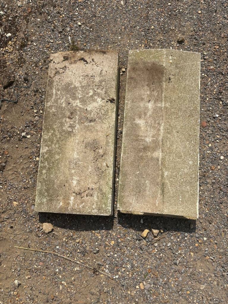 Reclaimed coping stones 610 x 280mm (x2)