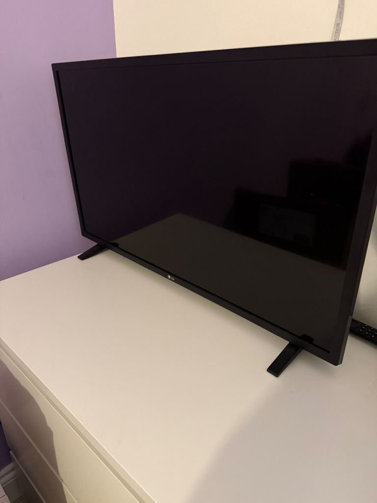 LG 32 inch tv Smart