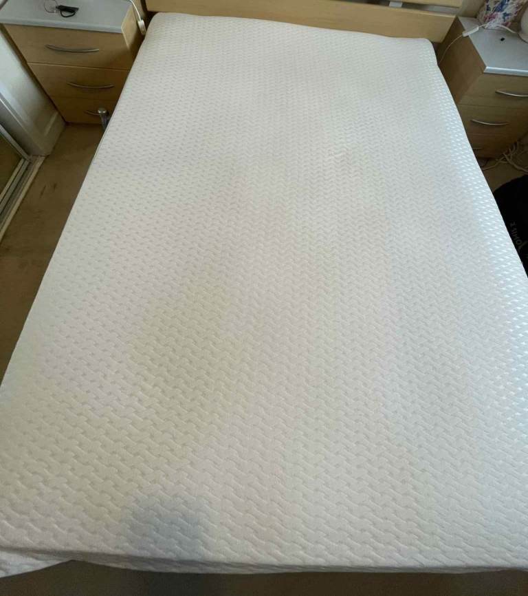 Memory foam 2cm Mattress Topper (double size)