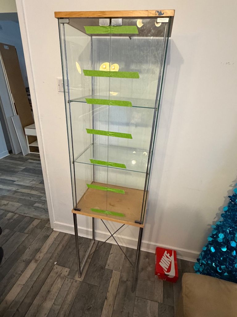 Display cabinet 