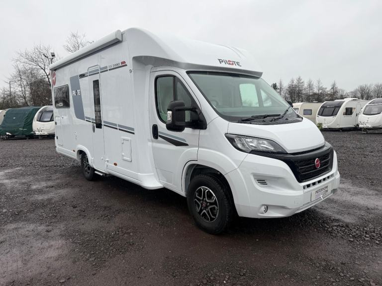Pilote Evidence P696U 4 Berth U Shaped Lounge Luxury 2024 Motorhome For Sale 