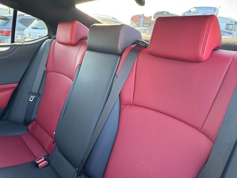 2023 Lexus ES 2.5 300h F Sport E-CVT Euro 6 (s/s) 4dr Saloon PETROL/ELECTRIC Automatic