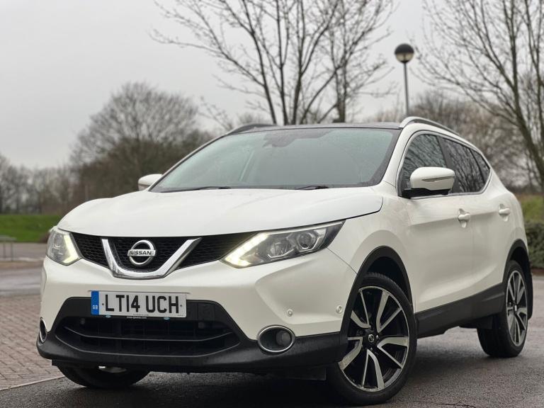 2014 Nissan Qashqai 1.5 dCi Tekna 5dr HATCHBACK Diesel Manual