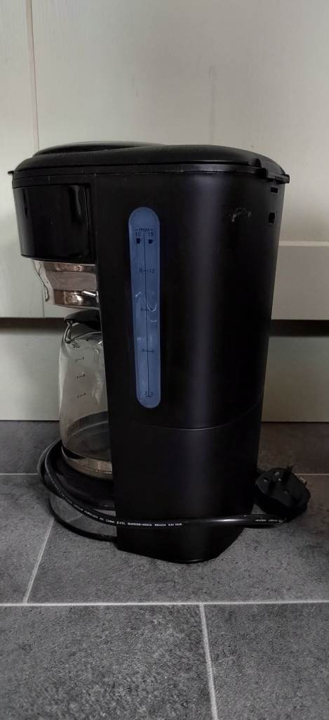 COFFEE MAKER 