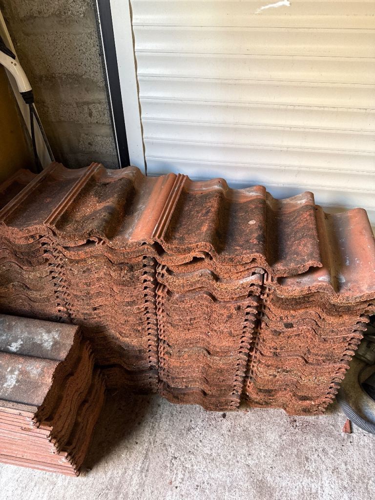 Free Redland grovebury roof tiles 