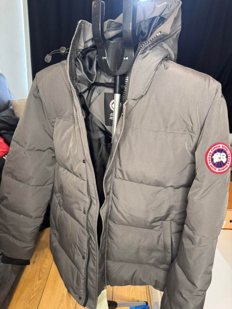 Canada goose mcmillan medium size 