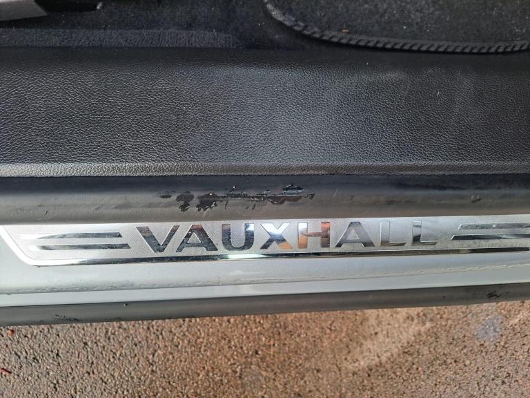 2014 Vauxhall Insignia 2.0 CDTi ecoFLEX Tech Line Sports Tourer Euro 5 (s/s) 5dr ESTATE Diesel Ma...