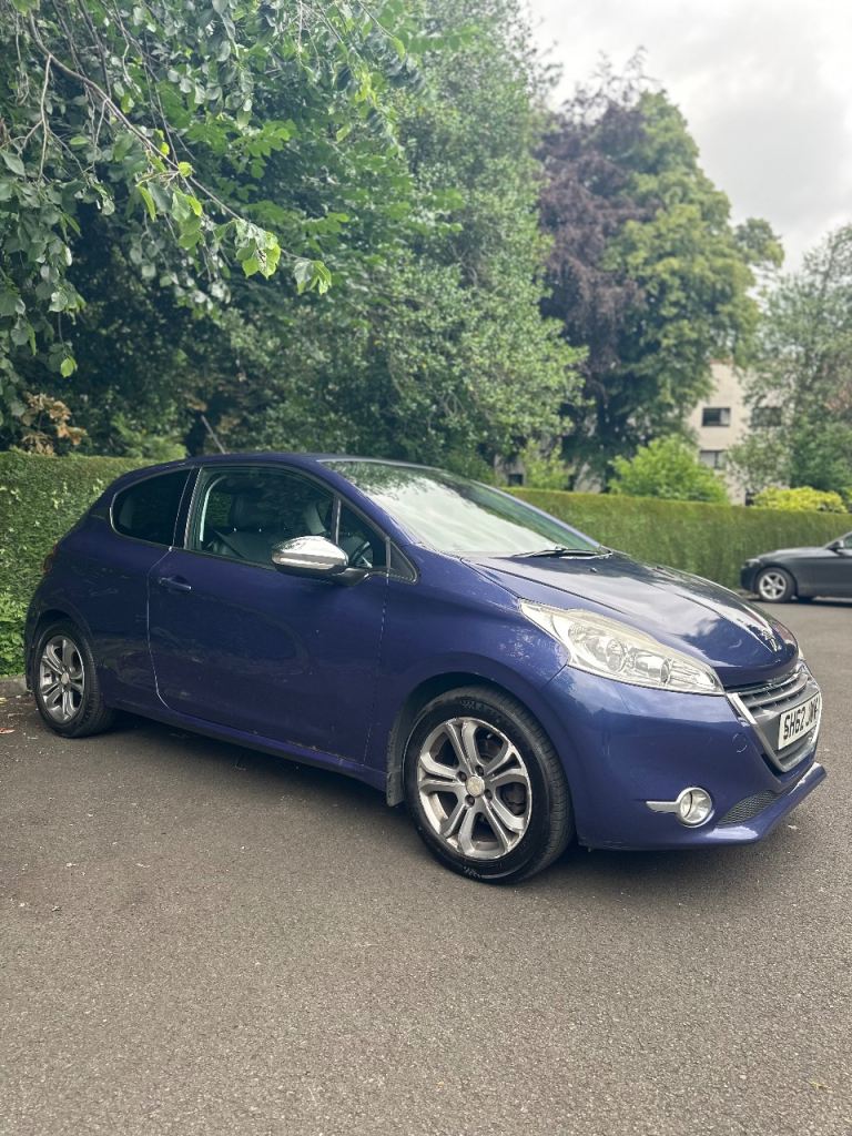 Peugeot 208 1.4 Petrol 2012