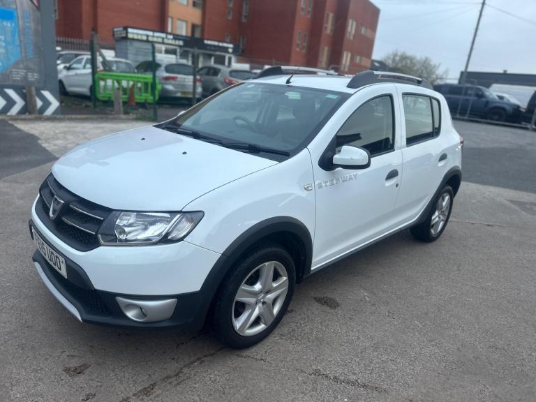2015 Dacia Sandero Stepway 1.5 dCi Laureate 5dr HATCHBACK DIESEL Manual