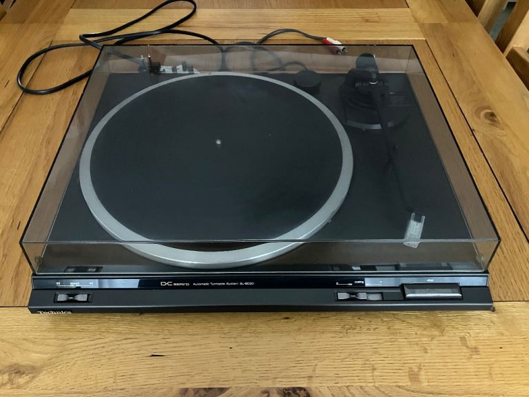 Technics SL-BD20 Turntable – Good Condition