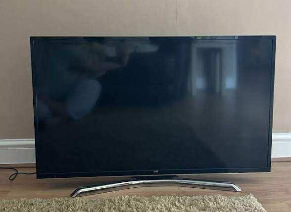 JVC 49" SMART TV 4K ULTRA HD WI-FI  LT-49C870 FOR SPARES OR REPAIR 