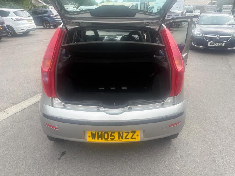 Fiat, PUNTO, Hatchback, 2005, Manual, 1242 (cc), 5 doors