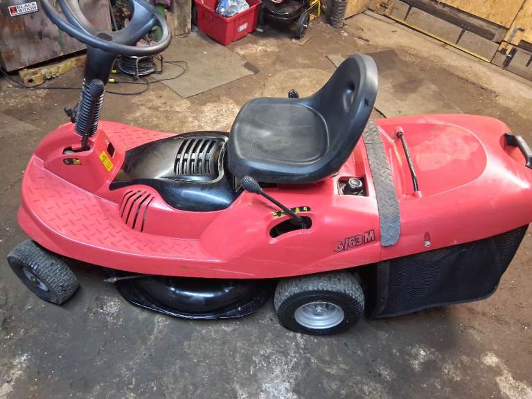 Ride on garden lawn mower tractor