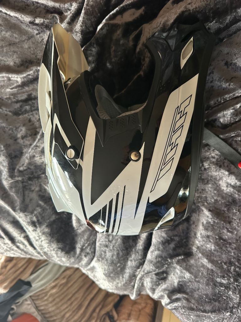Thh motocross helmet size xl hardly used