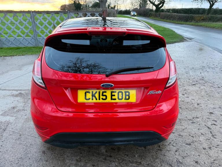 2015 Ford Fiesta 1.0 EcoBoost 140 Zetec S Red 3dr HATCHBACK PETROL Manual