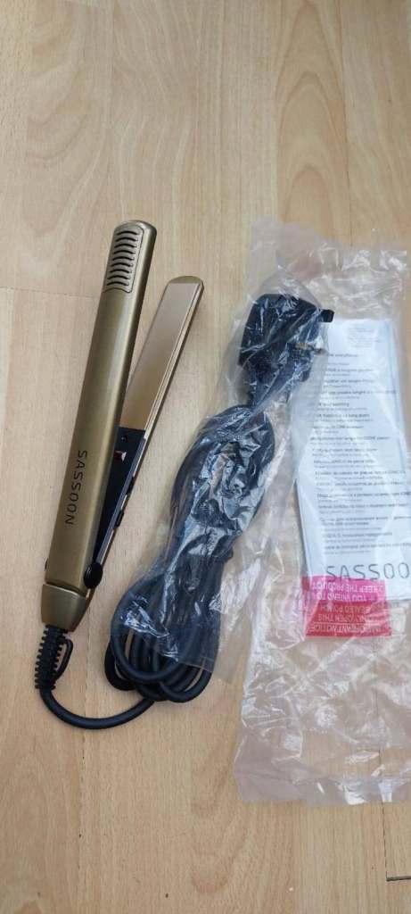 SASSOON luminous Hair Straightener brand New