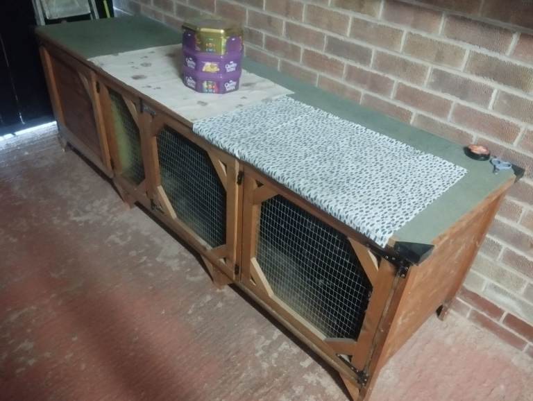 Large Rabbit Hutch