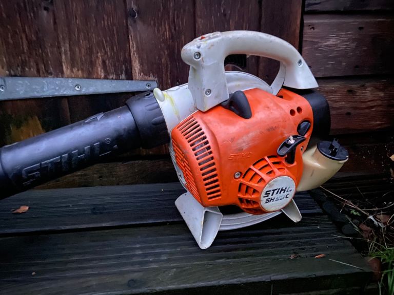 STIHL PETROL HAND BLOWER BG56 C SH56