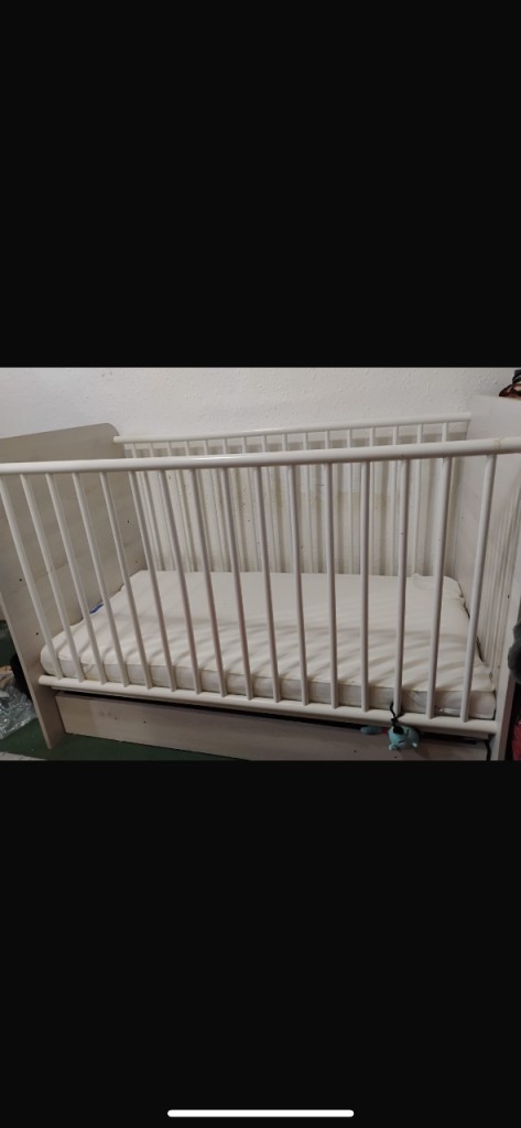 Mamas and papas baby cot