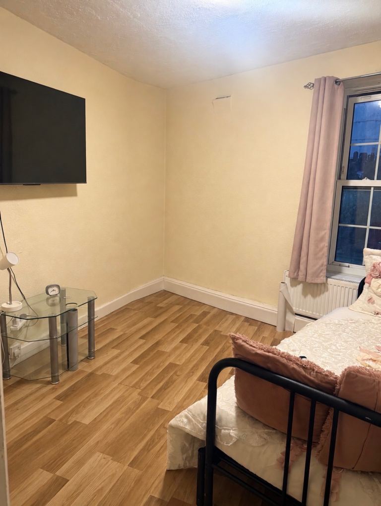Rooms to rent 