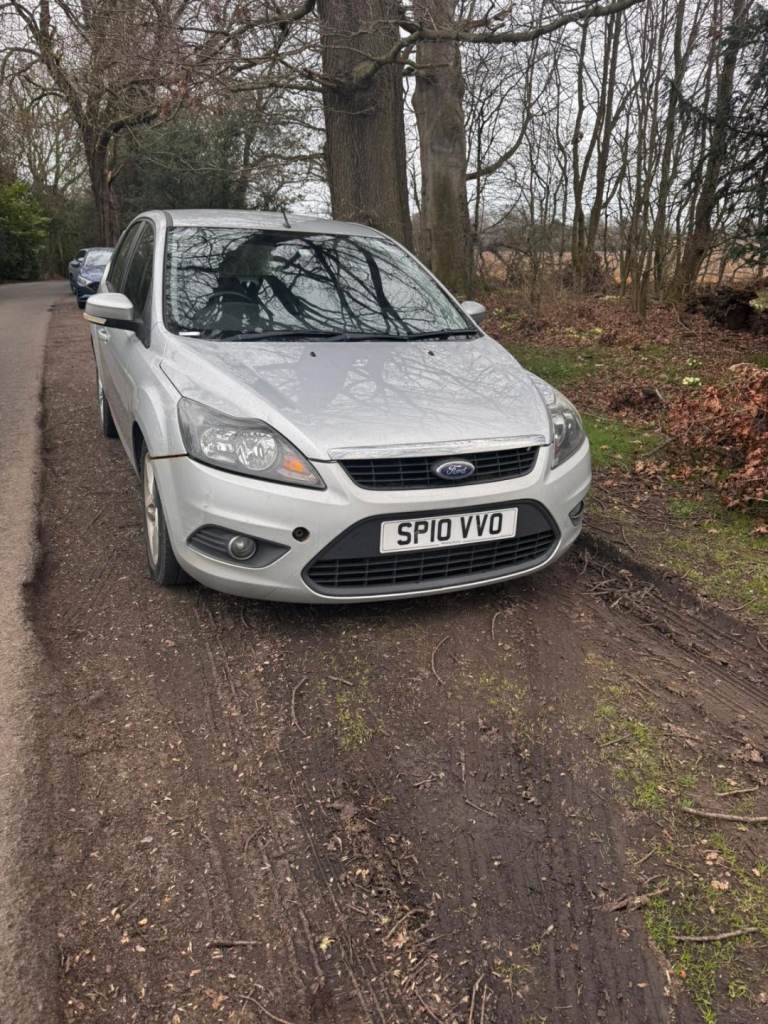 FORD FOCUS 1.6 ZETEC HATCHBACK  