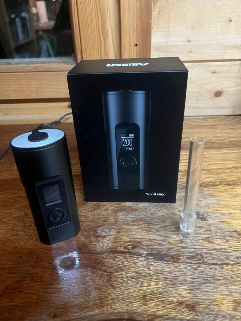 Arizer Solo 2 MAX - Like New (Only Used Twice!) - Aromatherapy Device