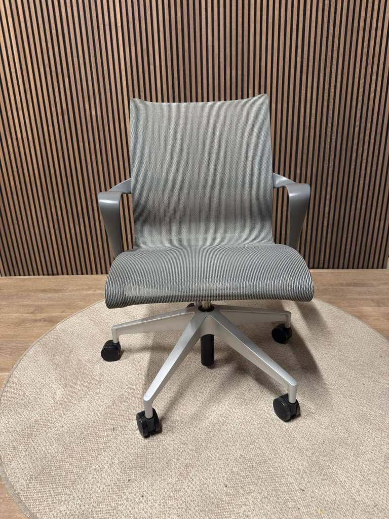 Refurbished Herman Miller Setu