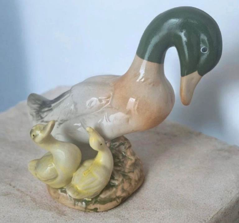 Vintage ceramic duck and ducklings 