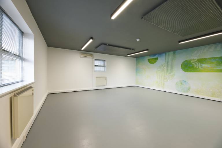 Bromsgrove - B60 3ET \ Creative Workshop Space in Basepoint Bromsgrove Enterprise Park