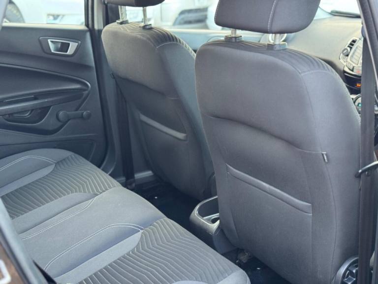 2013 Ford Fiesta 1.6 Zetec 5dr Powershift HATCHBACK PETROL Automatic