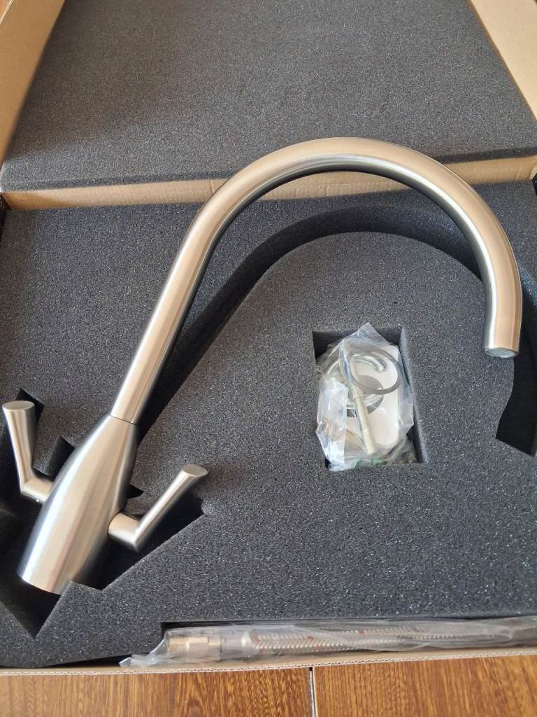 New Brushed Stainless Steel Kitchen Tap Mixer