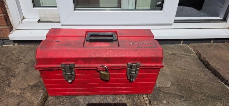 Tool box with 3 different sizes Kennedy ratchets & sockets, plus combination ratchet spanners.
