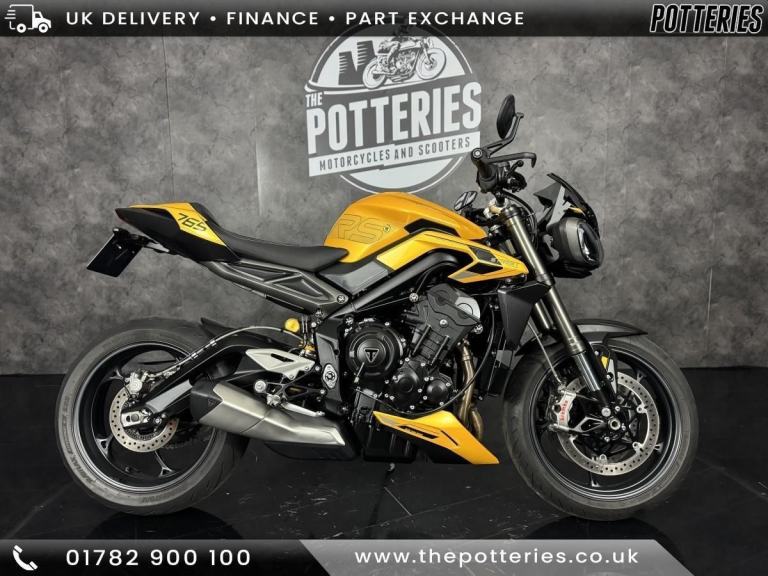 Triumph Street Triple 765 RS 2023 in Cosmic Yellow!