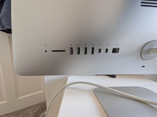Apple iMac 21.5