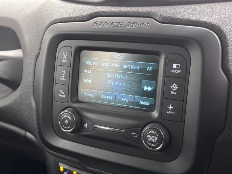 2016 Jeep Renegade 2.0 Multijet Limited 5dr 4WD - FULL LEATHER - REAR SENSORS - FSH ESTATE Diesel...