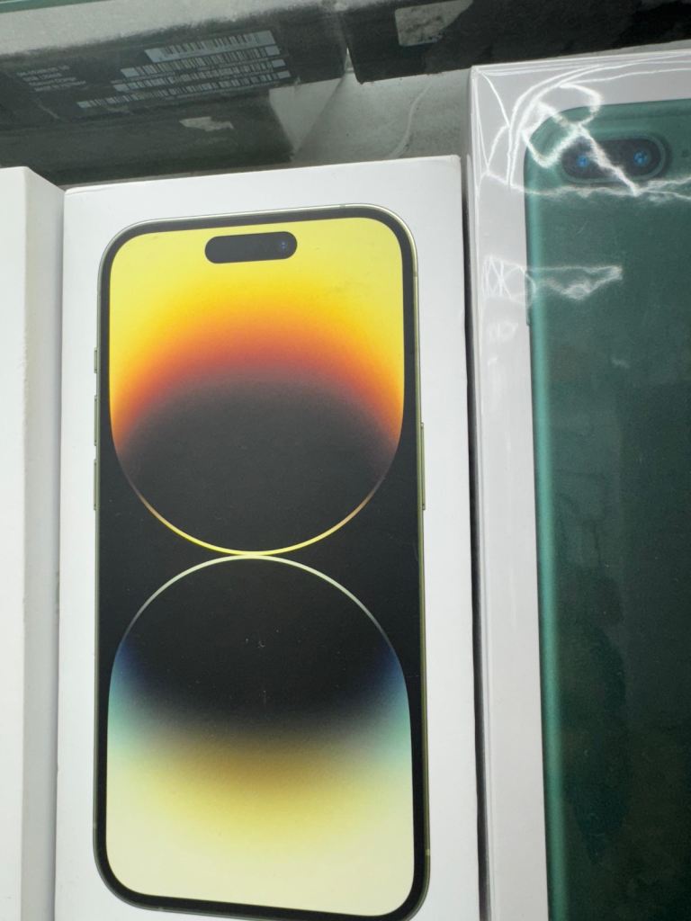 iPhone 14 Pro Max LIKE NEW BOXED