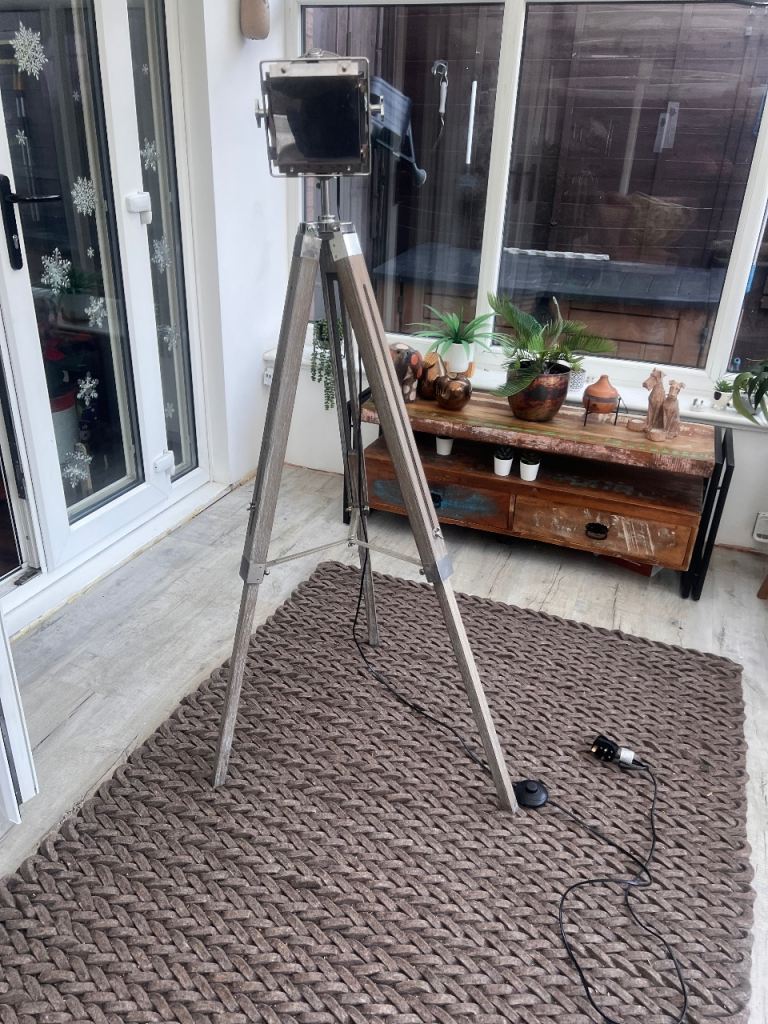 Grey tripod lamp