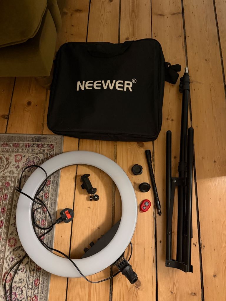 NEEWER RL-18 II LED Soft Ring Light