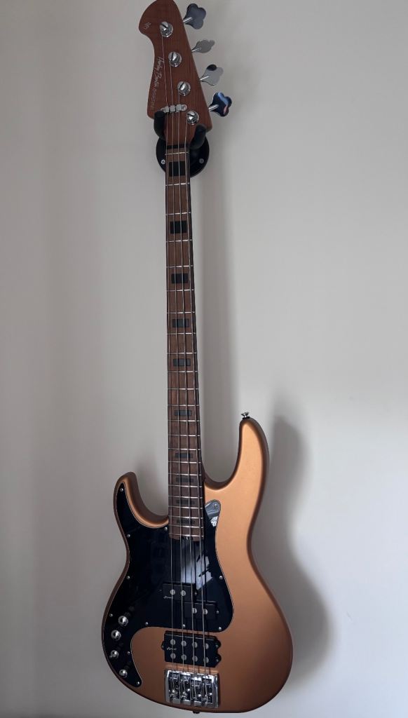 Left hand bass