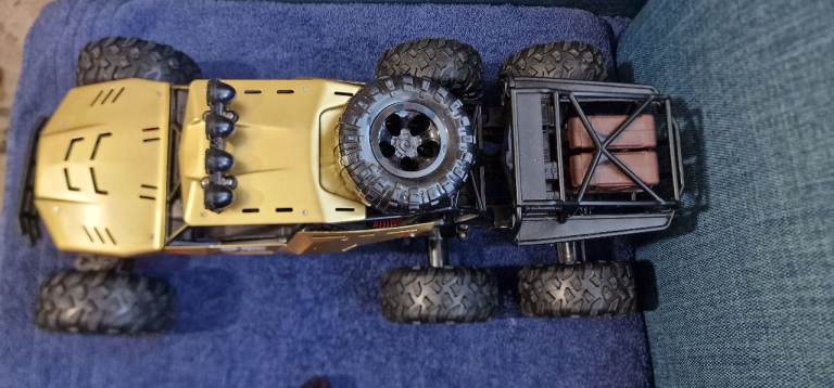 Super Wheels Cliff Crawler DieCast RC Car 1:10 Scale - Spares/Repairs No Remote