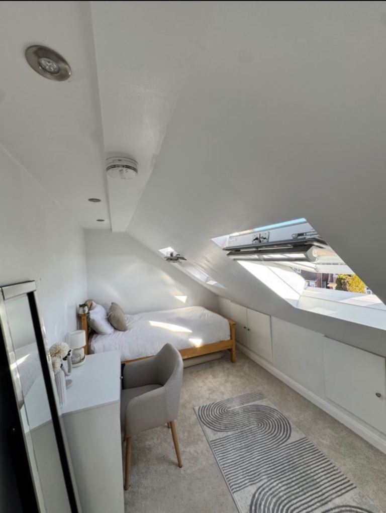  SPACIOUS SINGLE ROOM TO RENT NEAR SCIENCE PARK