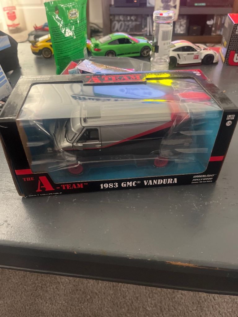 A team van 1/24 scale 