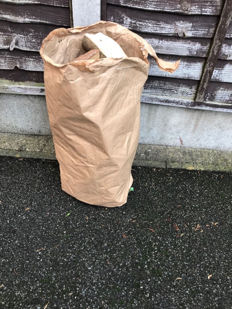 Seasoned logs in bags (18kg)