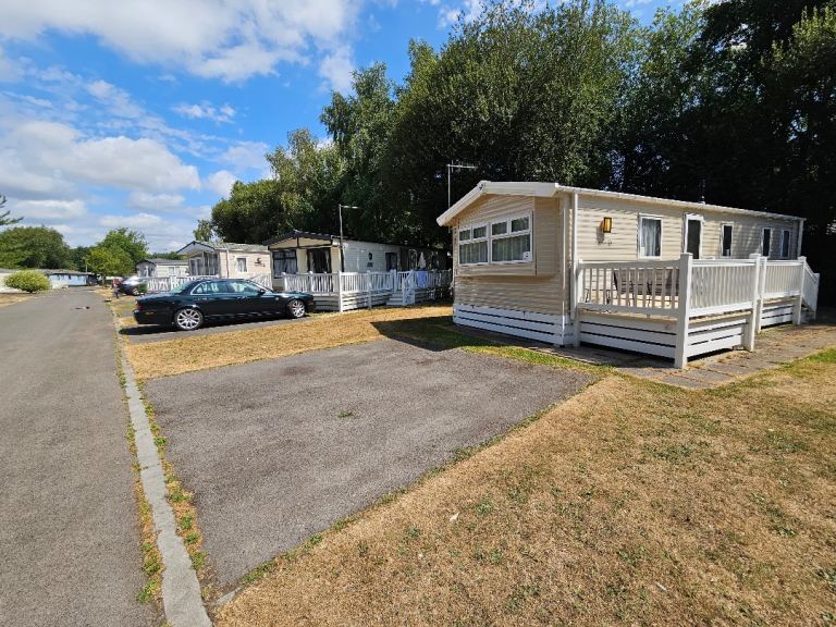 £160 for any 2 nights Holiday Let Self-Catering near Bournemouth