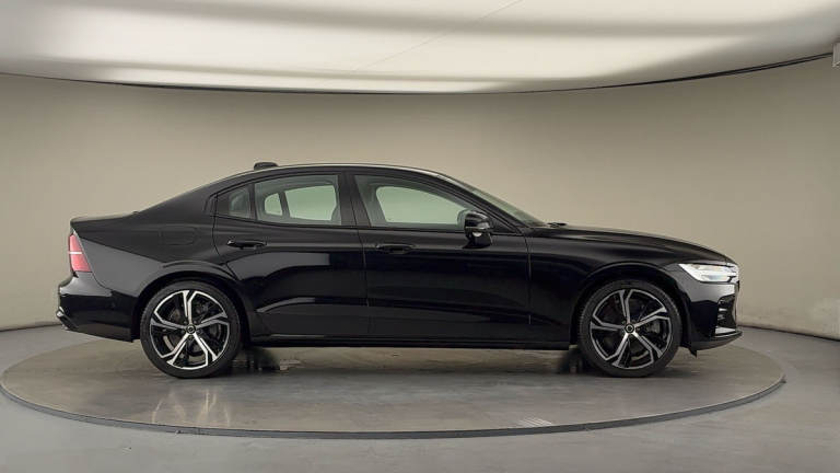 2023 Volvo S60 Plus Dark B5 (250 hp) Saloon Petrol/Electric Hybrid Automatic