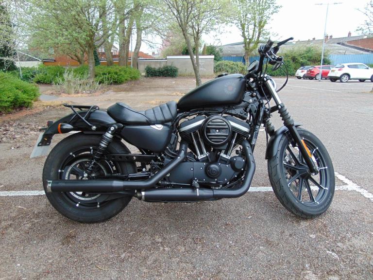 Harley-Davidson XL 883 N IRON 2020 low miles 6667 immaculate low rider custom   